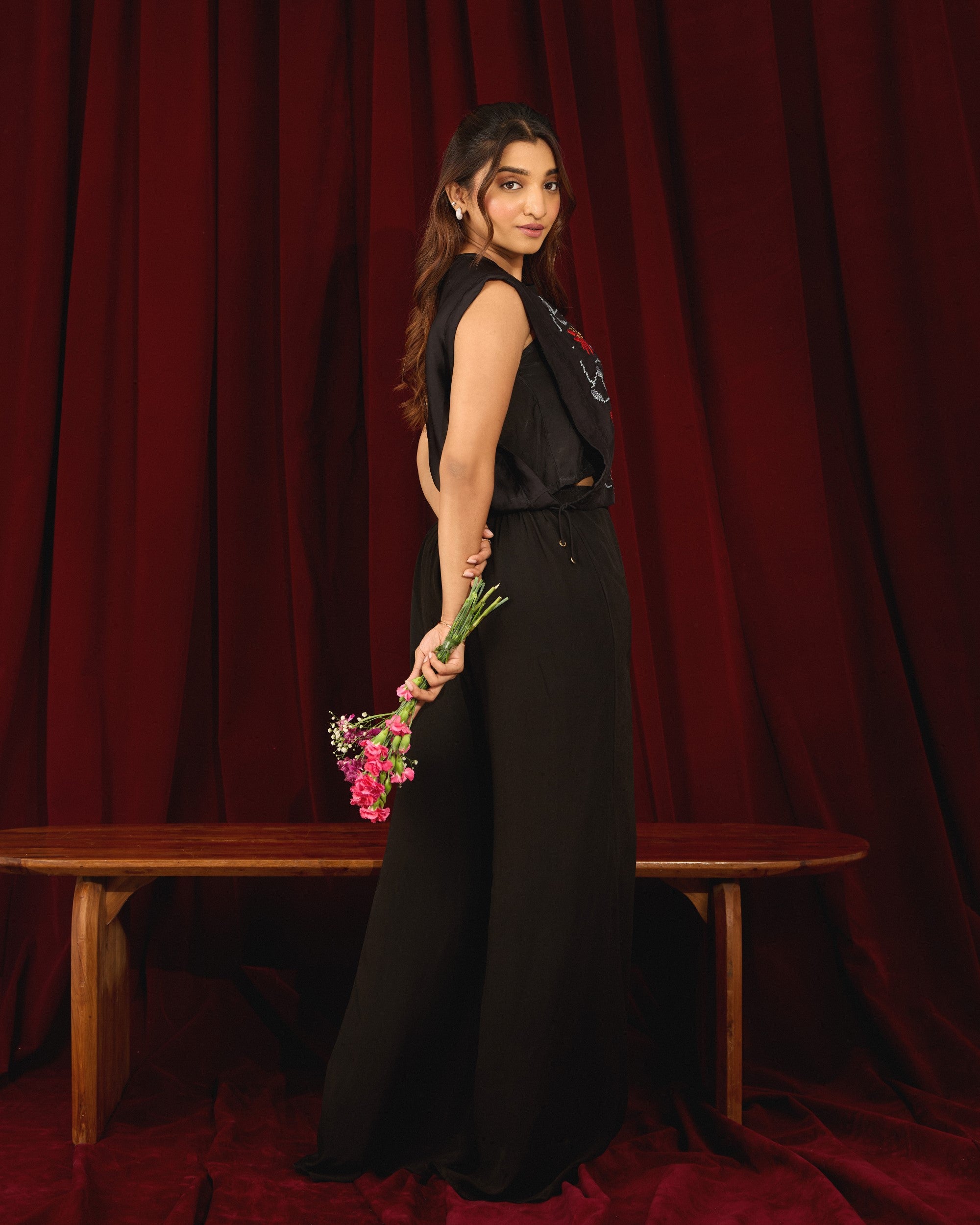 The Noir Garden Set
